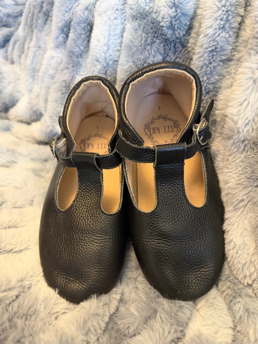 Black dress shoes size 1